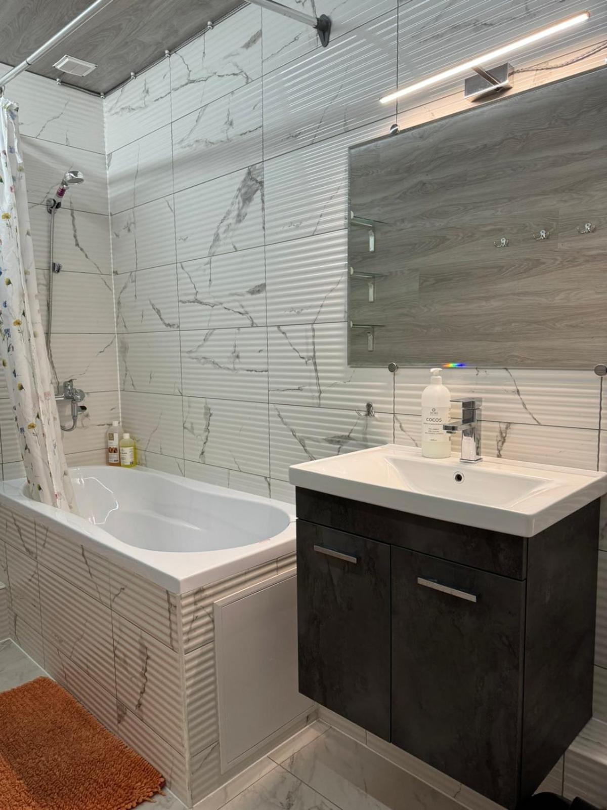 Luxury Apartament In Chisinau Bagian luar foto